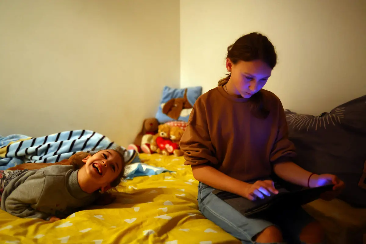 2022-04-04T131438Z-1830845541-RC2U7T995RRC-RTRMADP-3-UKRAINE-CRISIS-BORDER-POLAND-MONASTERY