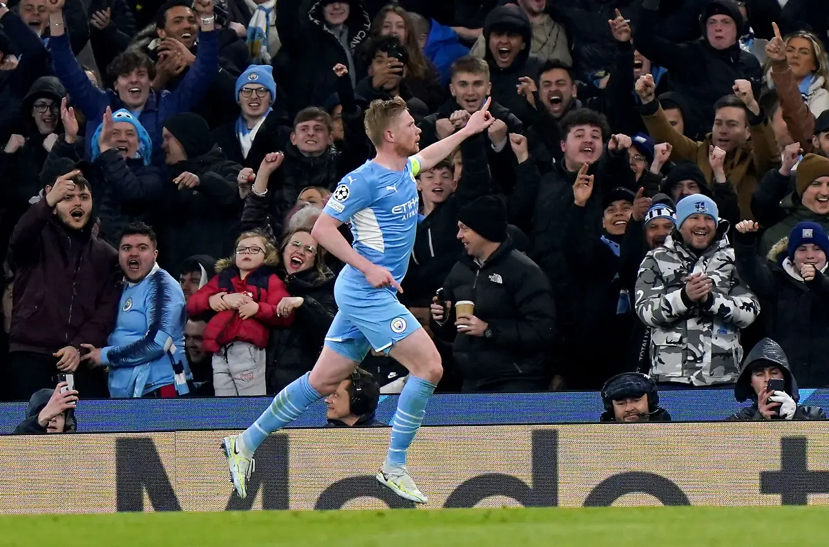 Kevin-De-Bruyne-jubelt-nachdem-er-zum-1-0-fuer-Manchester-City-gegen-Atletico-Madrid-getroffen-hat