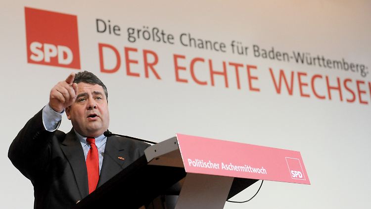 Gabriel schimpft auf Merkel.