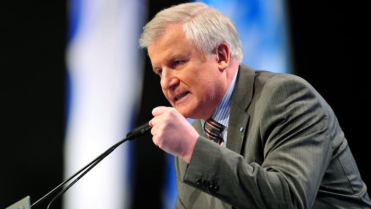 Nein zum Islam: Seehofer beschwört in Passau die christliche Leitkultur.