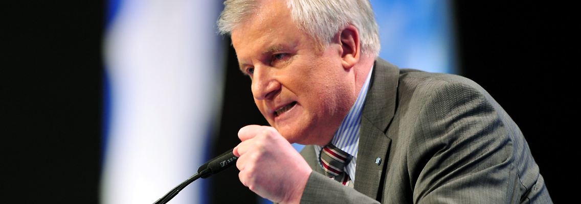 Nein zum Islam: Seehofer beschwört in Passau die christliche Leitkultur.