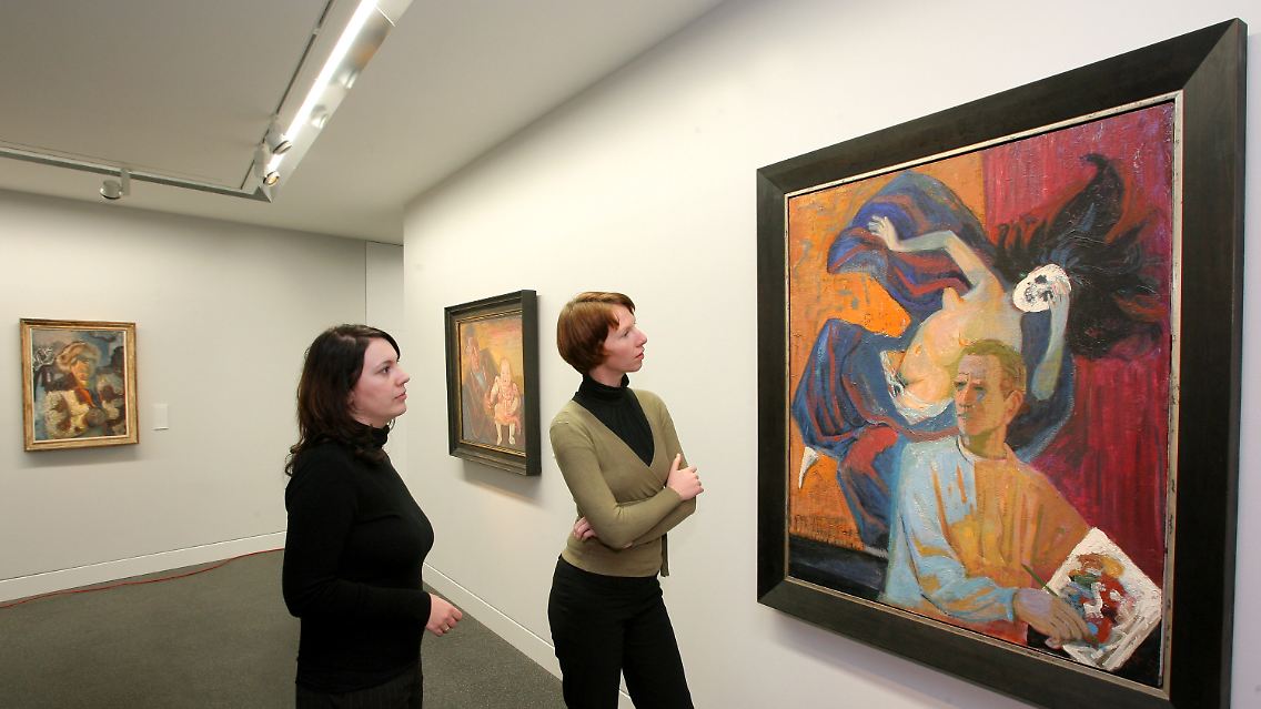 "Selbstbildnis mit maskierter Tänzerin" von Otto Dix im Museum Gunzenhauser in Chemnitz. (Archivbild)