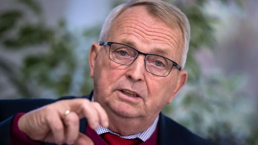 Till-Backhaus-SPD-spricht