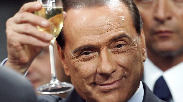 Berlusconi lässt es sich gutgehen.