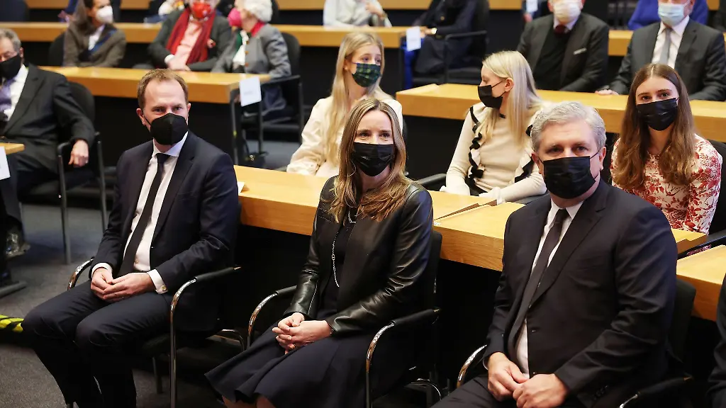 Stephan-Keller-l-CDU-Cecilie-Rohwedder-Horvarth-M-Tochter-von-Detlev-Karsten-Rohwedder-und-ihr-Mann-Paul-Horvarth-r