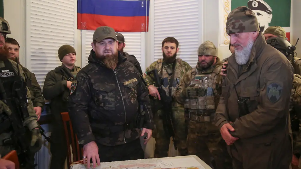 2022-03-29T112726Z-1539442757-RC2EBT9P5FSY-RTRMADP-3-UKRAINE-CRISIS-MARIUPOL-KADYROV