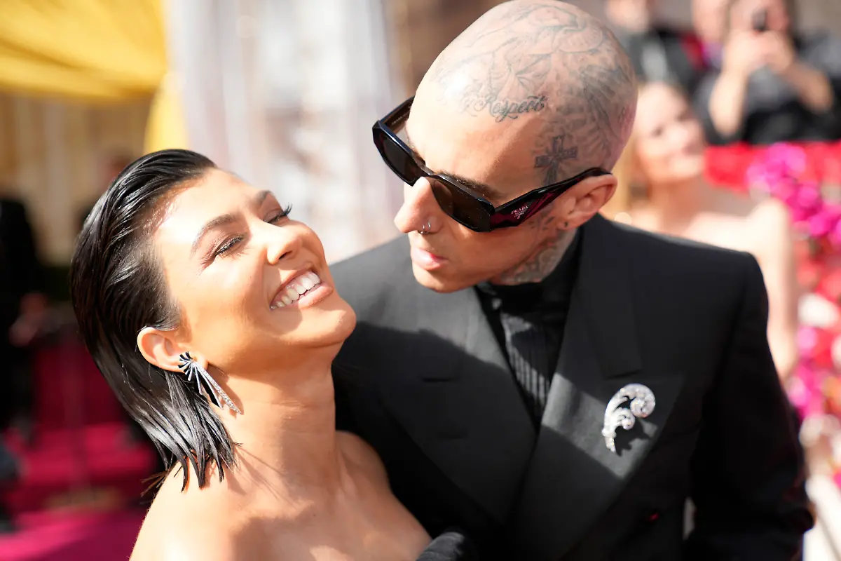 xxKardashianKourtneyBarker