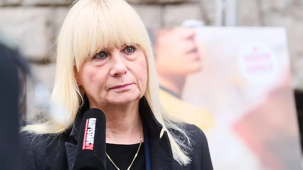 Iris-Spranger-SPD-Innensenatorin-in-Berlin-spricht