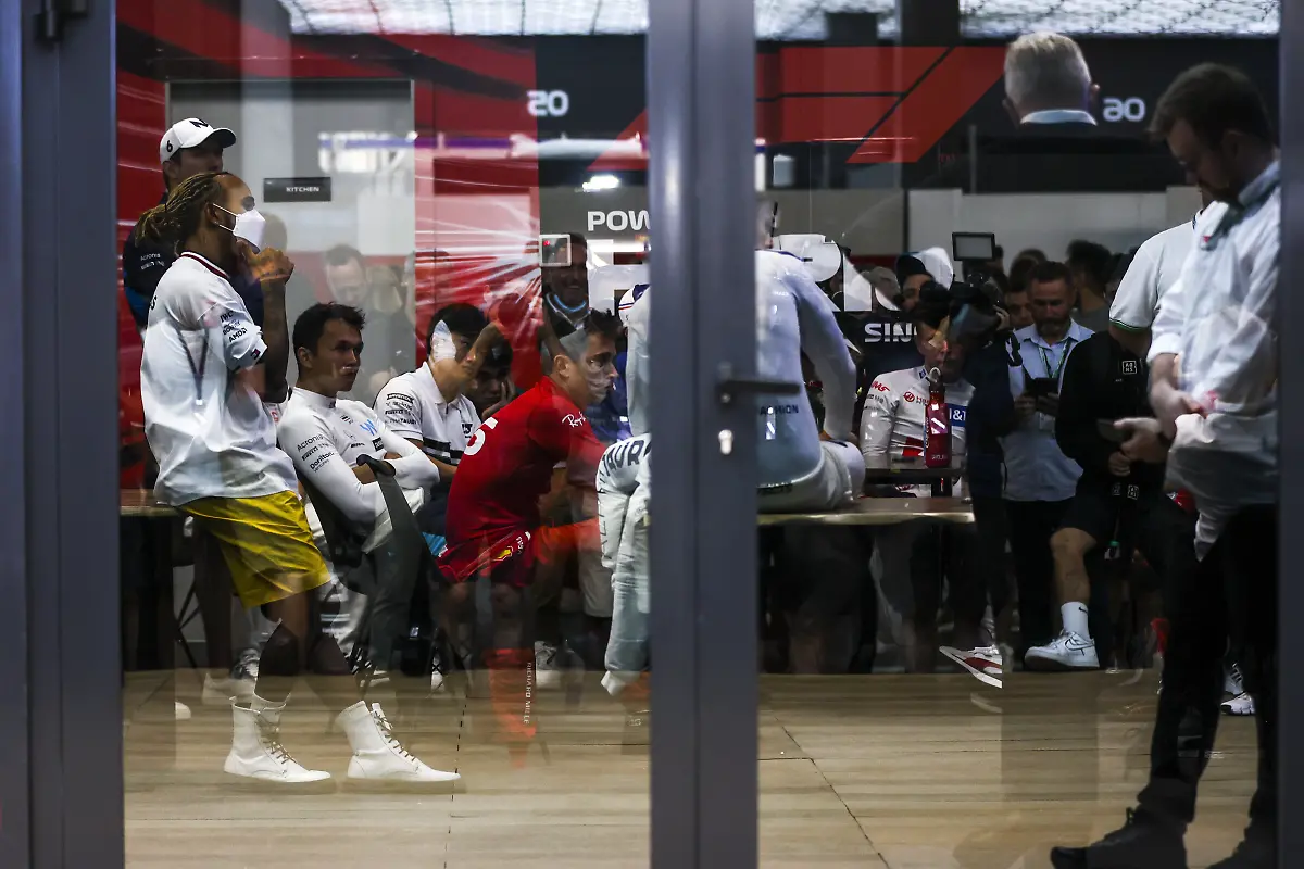 58be5b8aa57e1018a032b93fdd9ceea1