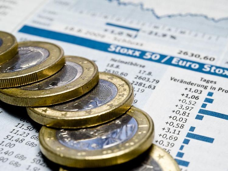 Auch Kleinanleger können von Dividenden profitieren - sie müssen ihre Aktien nur genau im Auge behalten.