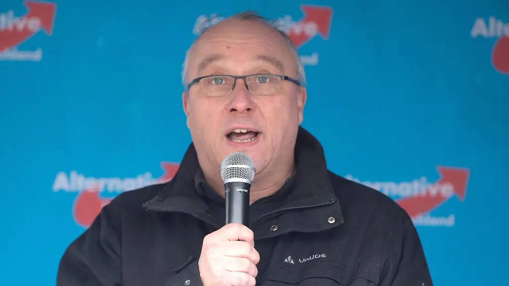Der-AfD-Bundestagsabgeordnete-Jens-Maier-darf-vorerst-nicht-mehr-als-Richter-arbeiten