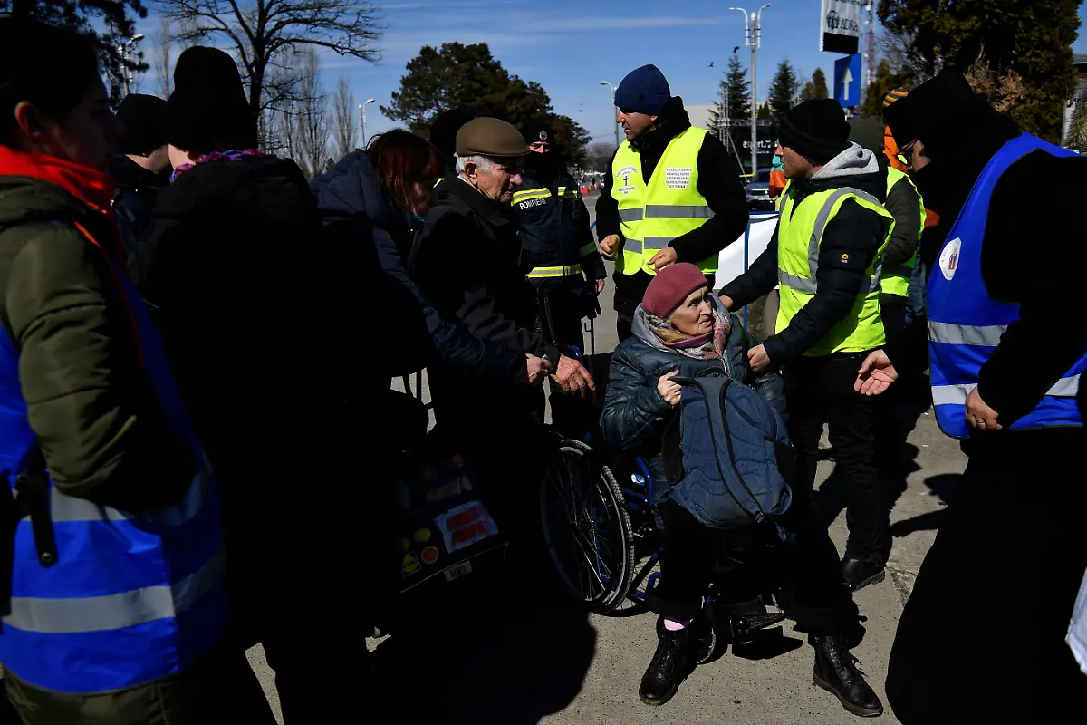 2022-03-12T000000Z-177456932-RC201T98Q4LG-RTRMADP-3-UKRAINE-CRISIS-ROMANIA-MONASTERY