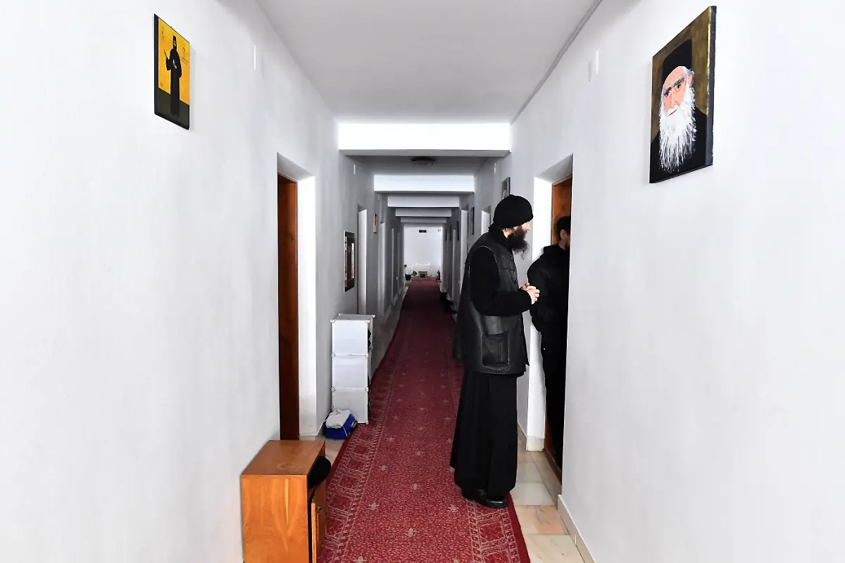 2022-03-08T000000Z-1977566523-RC2DYS95BLTL-RTRMADP-3-UKRAINE-CRISIS-ROMANIA-MONASTERY