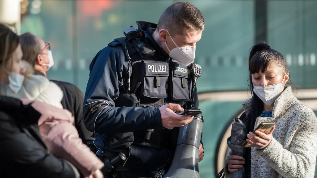 Smartphone-Dolmetscher-Ukraine-Reisende