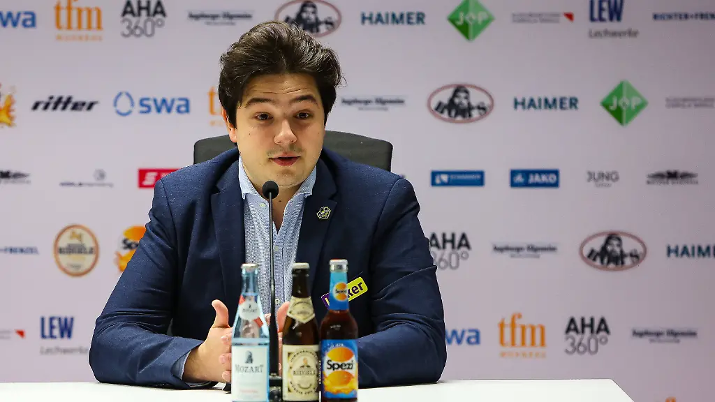 ec94e5966499c5b40a19e2a9cf10c1ad