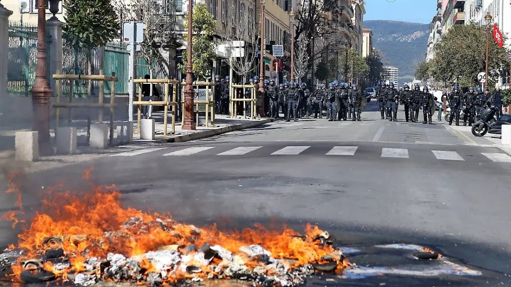 f629c9903e4be02c39880c70695682ea