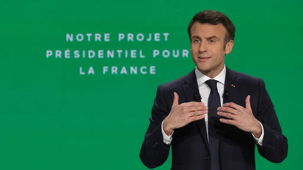 2022-03-17T163828Z-612811391-RC2E4T9673F2-RTRMADP-3-FRANCE-ELECTION-MACRON