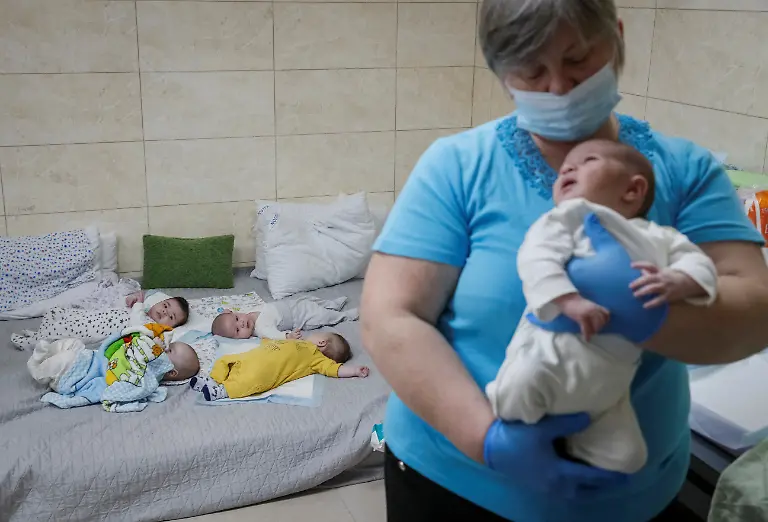 2022-03-16T091216Z-1246262123-RC2V2T9AZ0J1-RTRMADP-3-UKRAINE-CRISIS-KYIV-SURROGATE