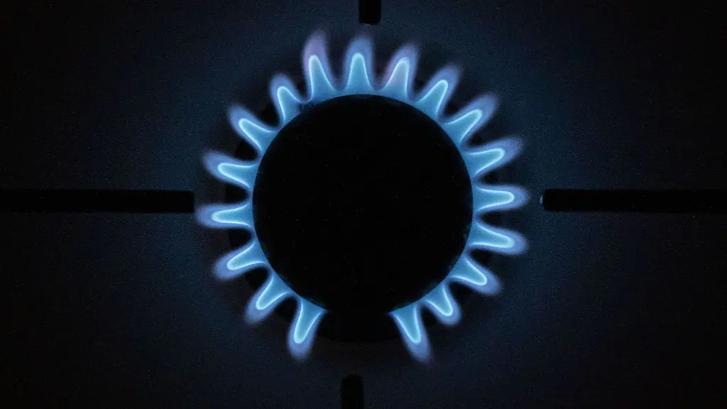 Eine-Gasflamme-brennt-auf-einem-Kuechenherd