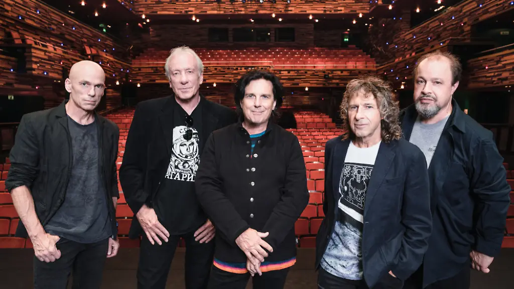 MARILLION-AHBID-Press-Picture-5-Photocredit-Anne-Marie-Forker-1000px