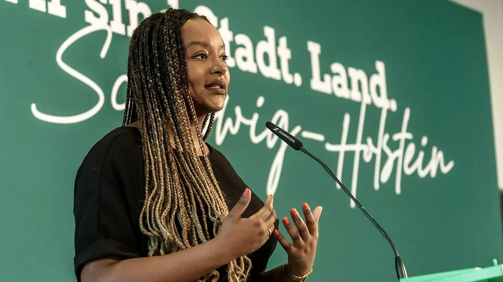 Aminata-Toure-Buendnis-90-Die-Gruenen-Landtagsvizepraesidentin-und-Spitzenkandidatin