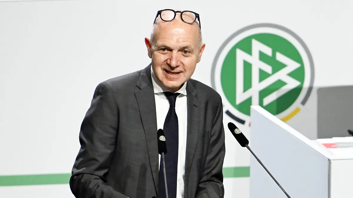 Wurde-zum-neuen-DFB-Praesidenten-gewaehlt-Bernd-Neuendorf