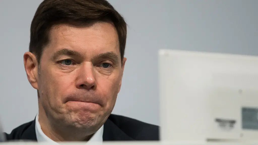 1b5e75f817ba4ae0497c374dfad46f5c