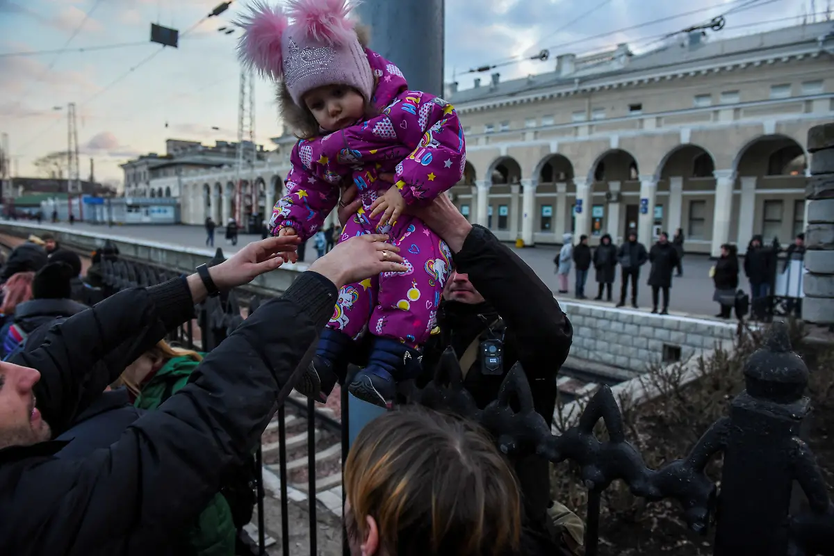 2022-03-09T170338Z-213335594-RC25ZS9OSH5H-RTRMADP-3-UKRAINE-CRISIS-ODESSA