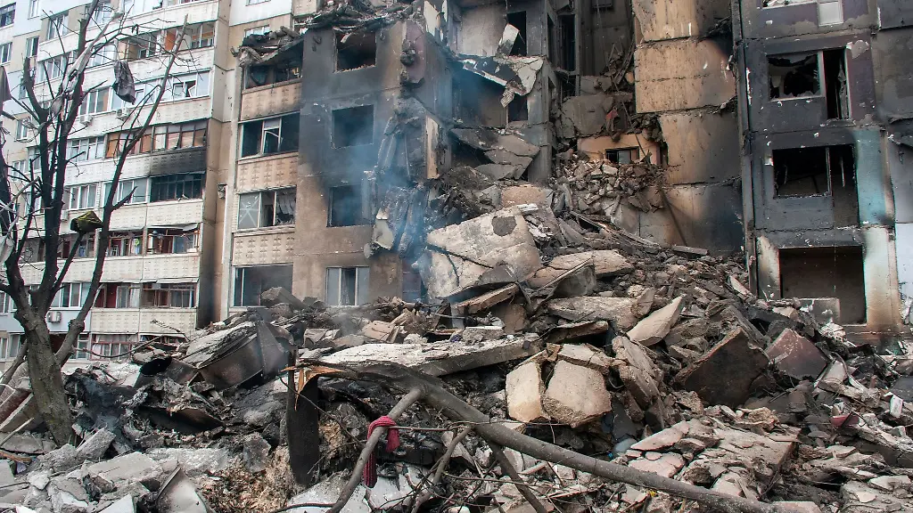 Eines-der-Hauptziele-der-russischen-Streitkraefte-die-Stadt-Charkiw-Hier-werden-ukrainischen-Angaben-zufolge-auch-zivile-Gebaeude-attackiert