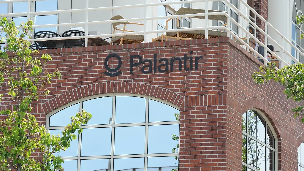 Das-Logo-der-Datenanalyse-Firma-Palantir