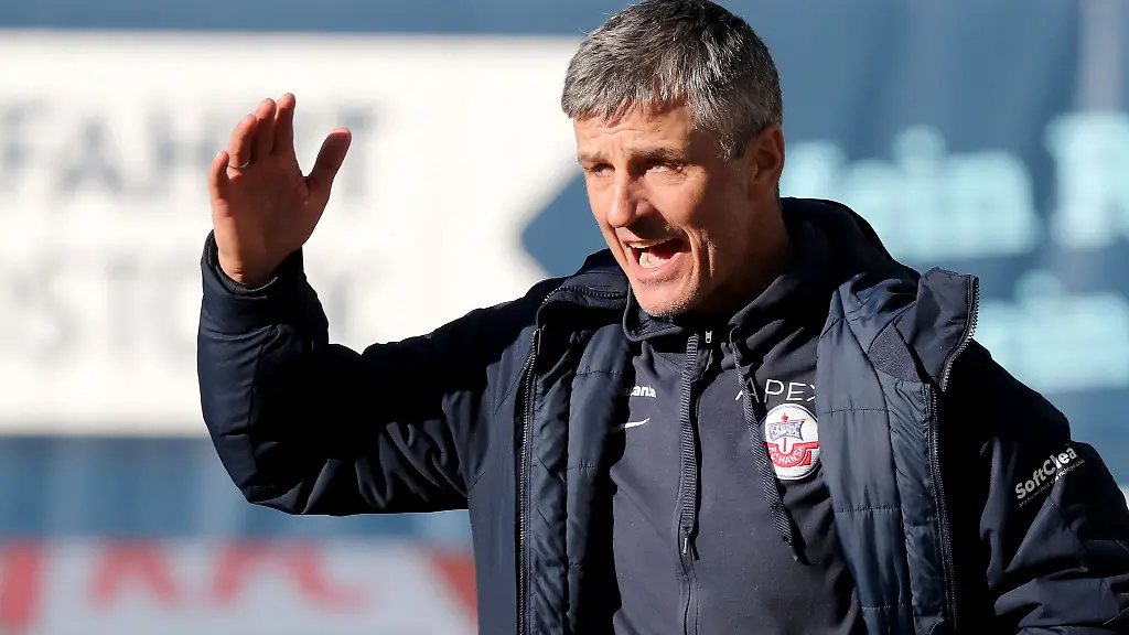 Hansa-Rostocks-Trainer-Jens-Haertel