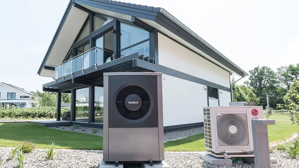 Waermepumpen-sind-in-privaten-Neubauten-der-neue-Heizungsstandard-Fuer-Altbauen-sind-sie-aber-noch-nicht-immer-das-richtige