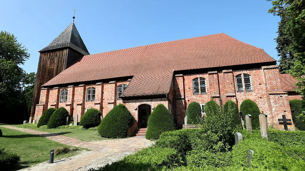 Die-Seemannskirche-Prerow-aus-dem-18-Jahrhundert