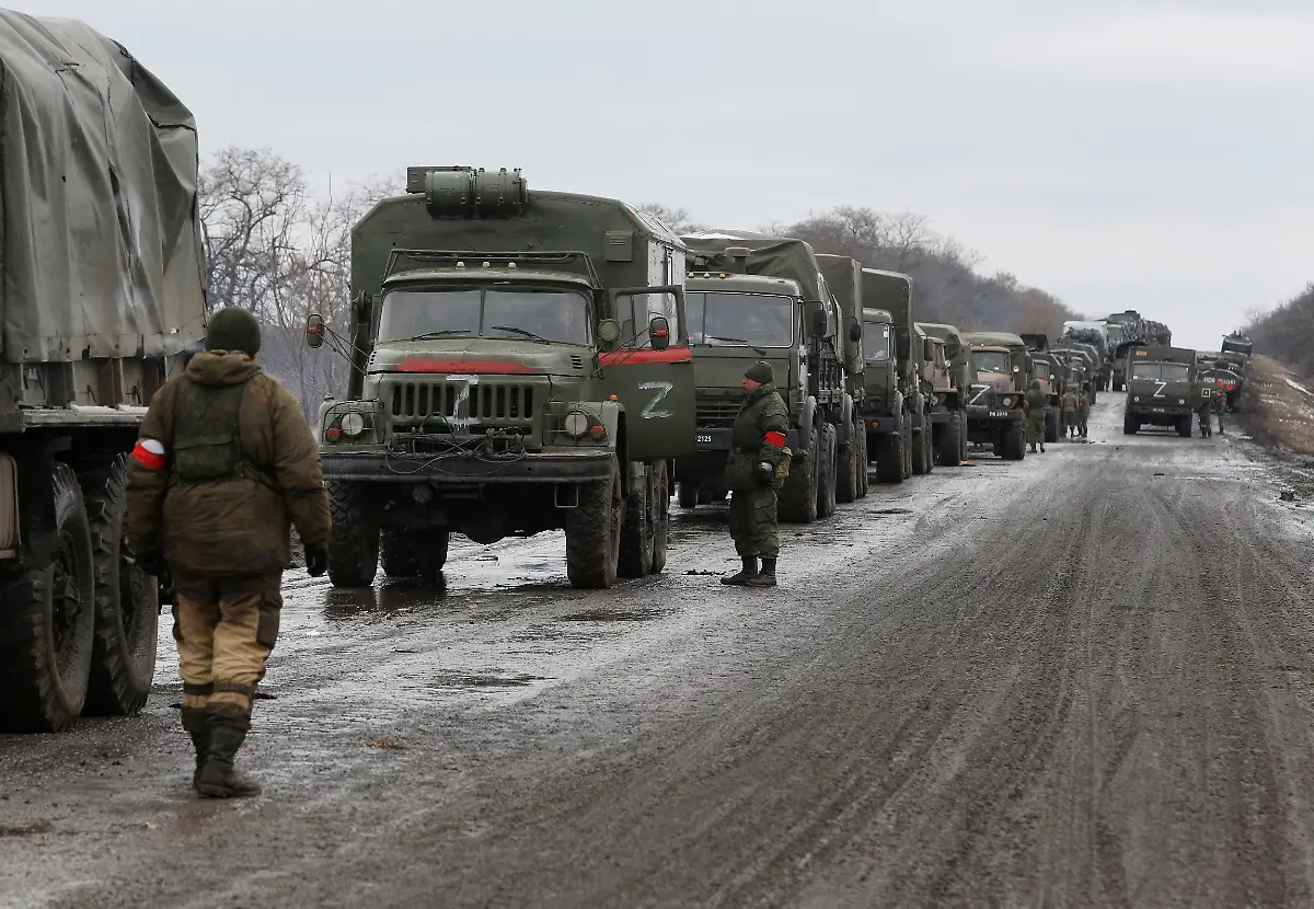 2022-02-27T170031Z-864648351-RC2CSS9WK9M2-RTRMADP-3-UKRAINE-CRISIS-LUHANSK-MILITARY