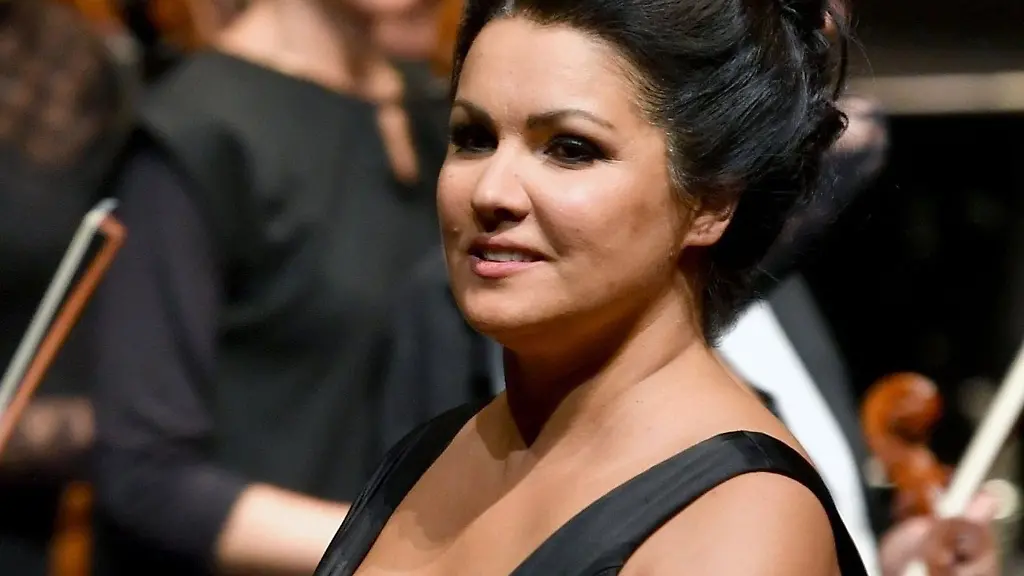 Opernsaengerin-Anna-Netrebko-zieht-sich-vorlaeufig-aus-dem-Konzertleben-zurueck