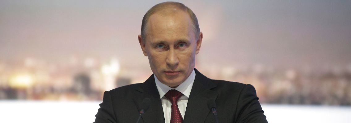 2011-03-04T161528Z_01_BRY03_RTRMDNP_3_RUSSIA-PUTIN-ECONOMY.JPG343154644395120513.jpg