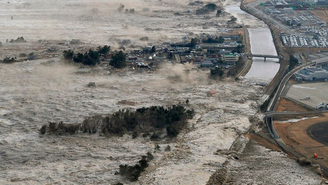 2011-03-11T133728Z_01_SIN35R_RTRMDNP_3_JAPAN-QUAKE.JPG8140255064579382583.jpg