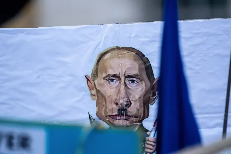 04689cdd7162f63d355f9187da8f1760