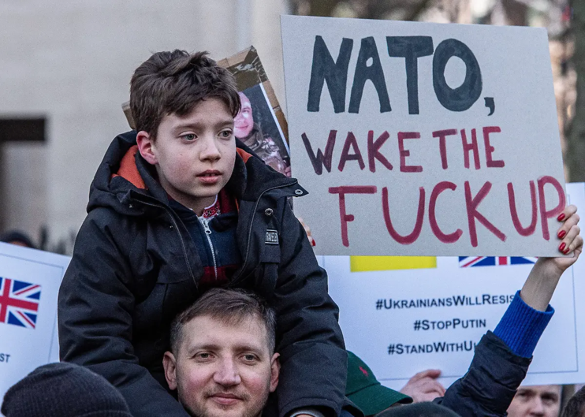 d63ef7d25f3cc420544a8f829661b081