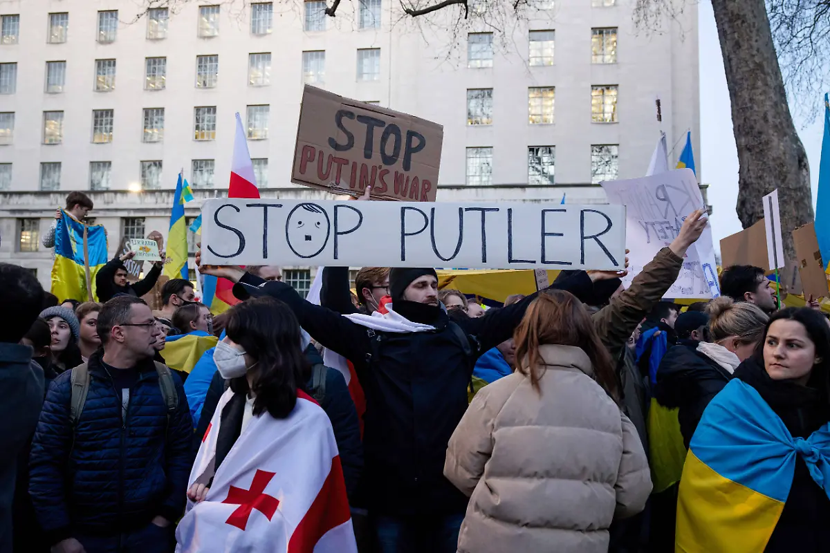 44d7c559fb46b53f446d32a7f01a8144