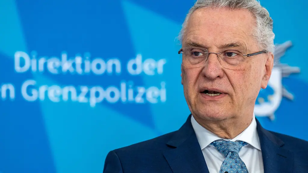 Joachim-Herrmann-CSU-Innenminister-von-Bayern-spricht