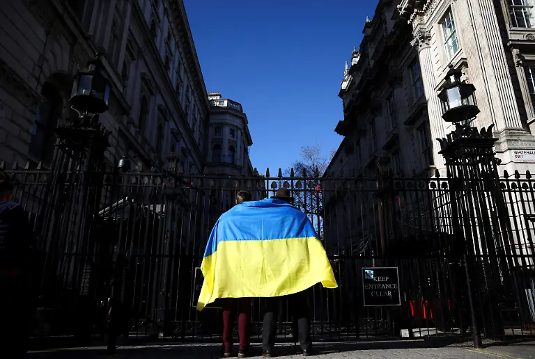 dfc7970aaa723df39cb9ad670bccddbb