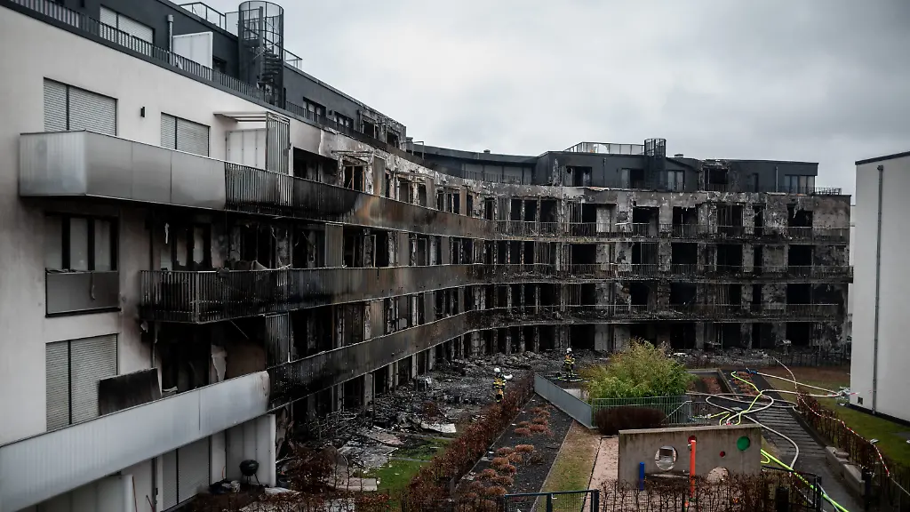 3999b8b513aae61c1b82111a9f71f79b