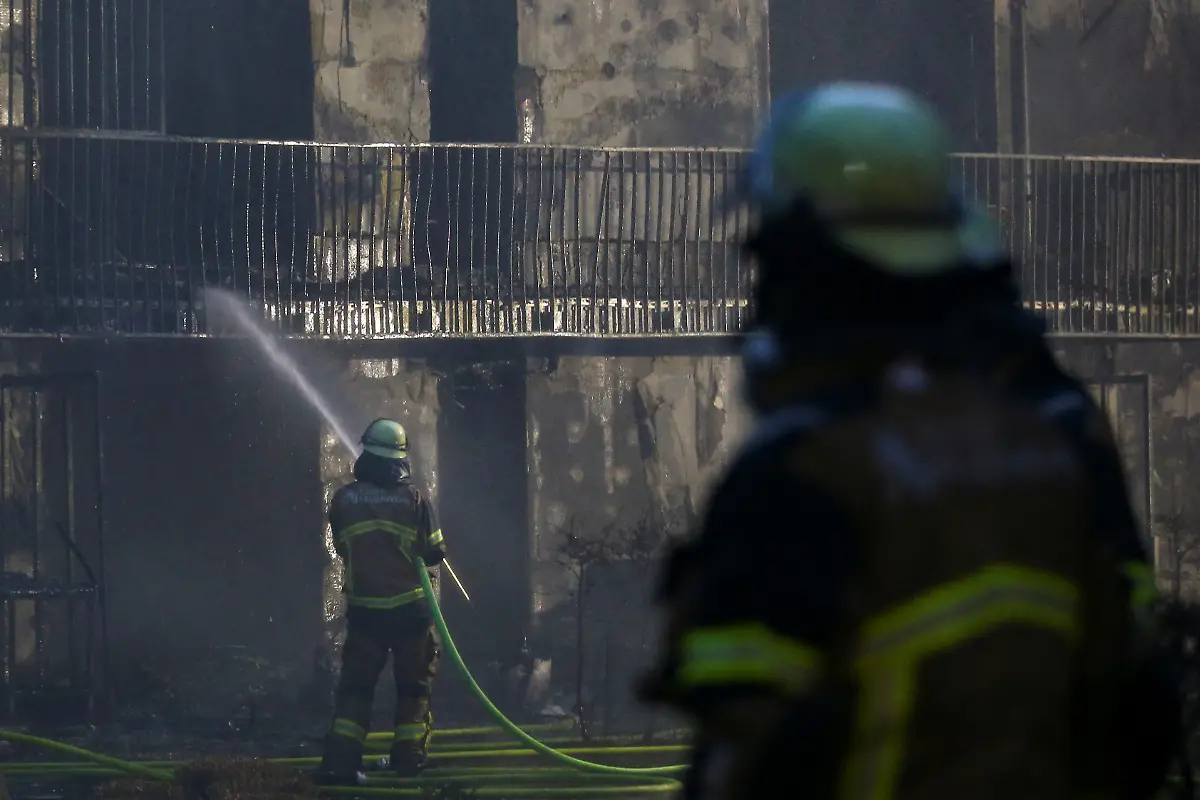 7d1f5b6deef8fbcbaff24b650817000c