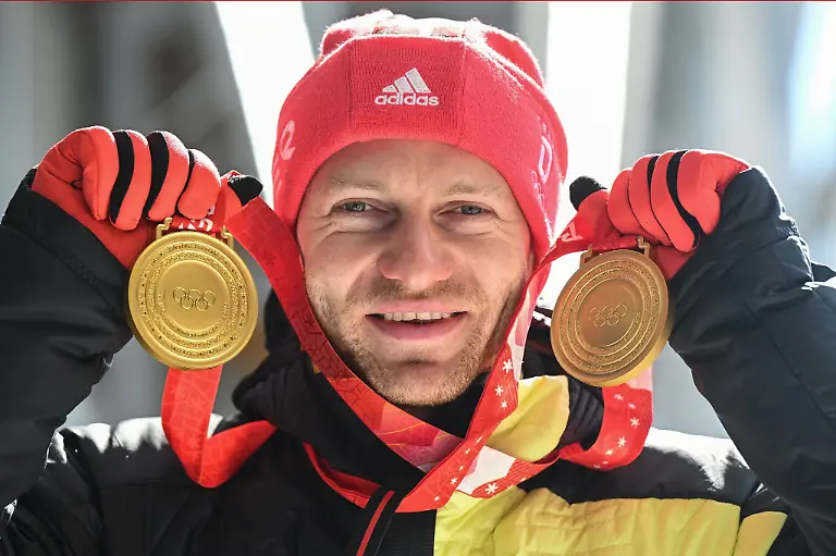 Bobpilot-Francesco-Friedrich-hat-in-Peking-zwei-Goldmedaillen-gewonnen