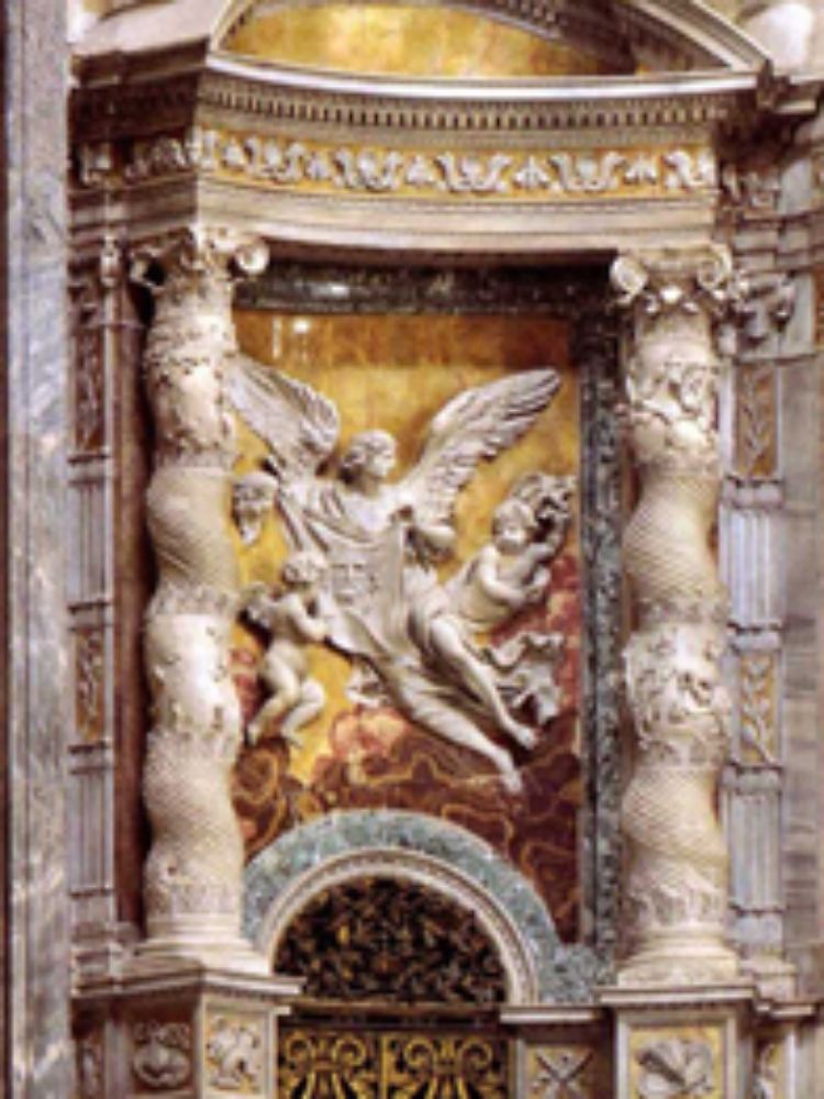 Die spätantiken Säulen, die Bernini im Bronzebaldachin aufgriff, sind auch heute noch ausgestellt.