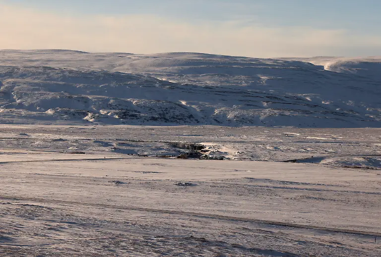 2022-02-15T000201Z-1498799123-RC2PJS9YYH58-RTRMADP-3-ICELAND-WEATHER