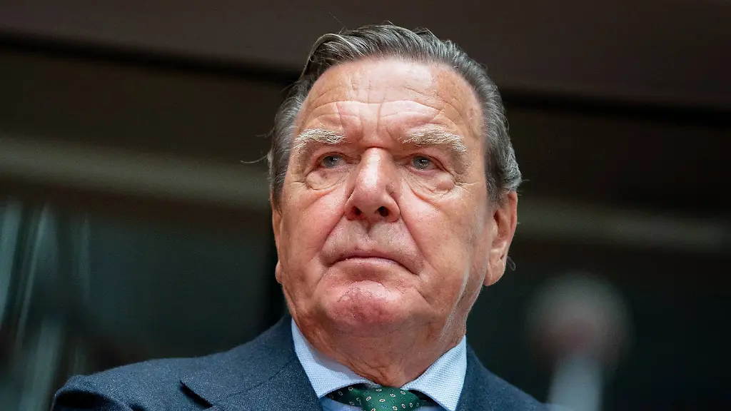 3b900531978868523919bb346e789558