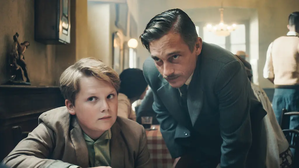 rev-1-GER-PFAD-Szenenbild-095633-High-Res-JPEG