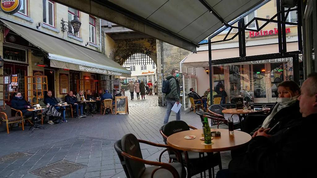 In-mehreren-Staaten-rings-um-Deutschland-werden-die-Corona-Beschraenkungen-gelockert